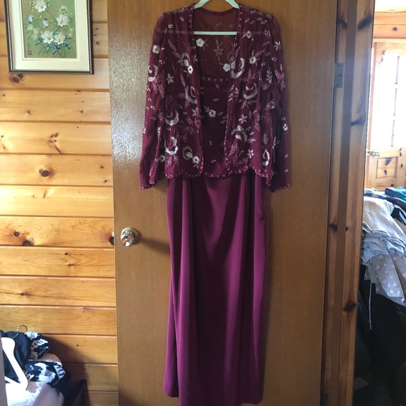 Mother of the Bride/Formal Dress with Beaded Jacket - Picture 2 of 8